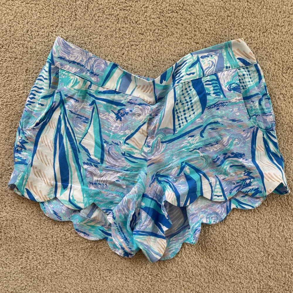 Lilly Pulitzer Scallop Hem Shorts